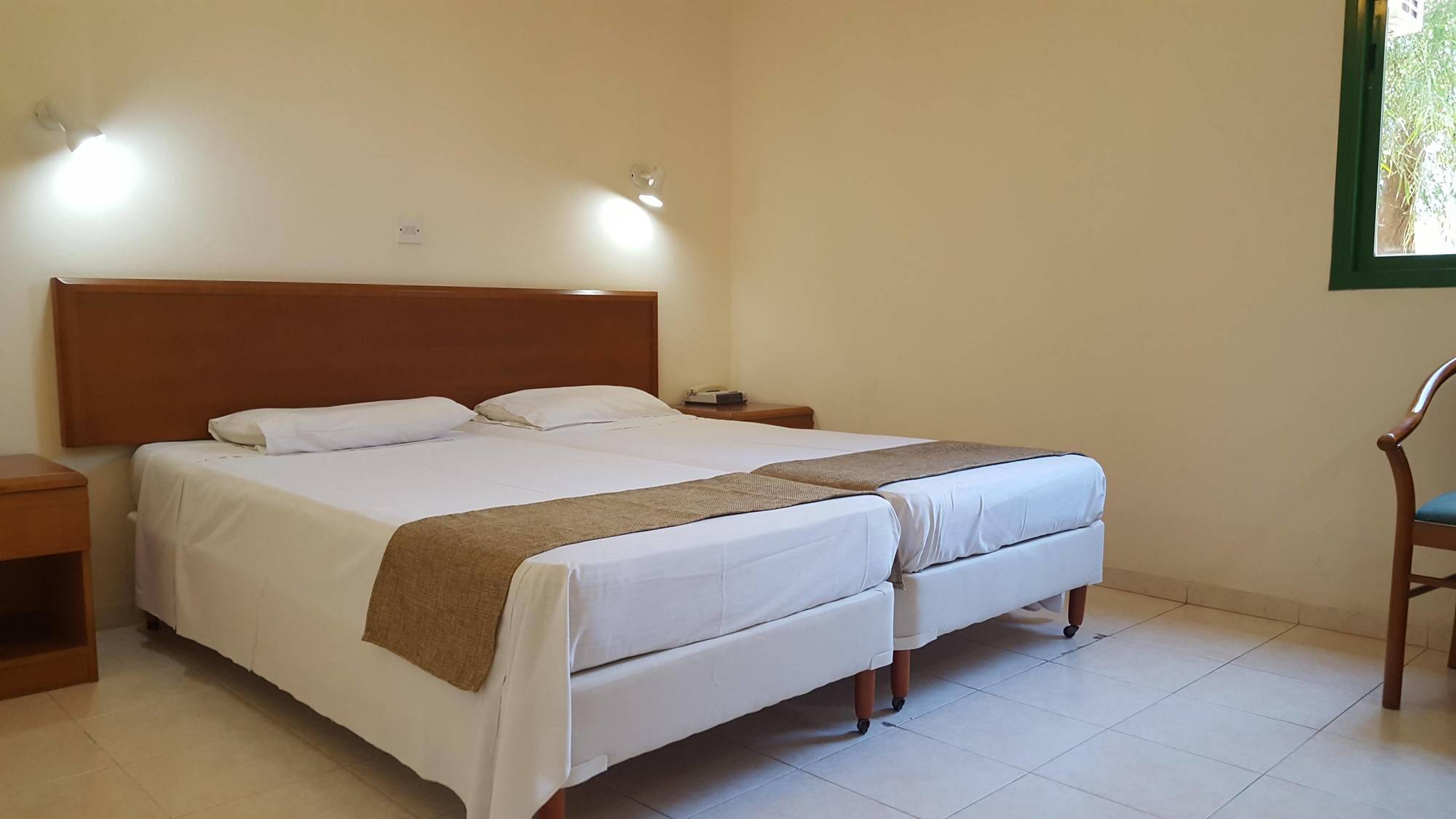 Mandalena Hotel Apartments โปรทาราส ภายนอก รูปภาพ